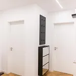 Neubau Mit Kamin Und Terrasse In Premium Lage Parkplatz Inklusive * Bielefeld