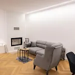 Neubau Mit Kamin Und Terrasse In Premium Lage Parkplatz Inklusive * Bielefeld