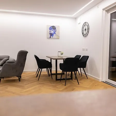 Neubau Mit Kamin Und Terrasse In Premium Lage Parkplatz Inklusive * 比勒费尔德