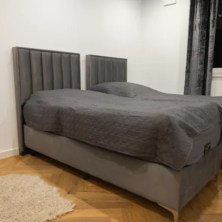 Neubau Mit Kamin Und Terrasse In Premium Lage Parkplatz Inklusive * בילפלד