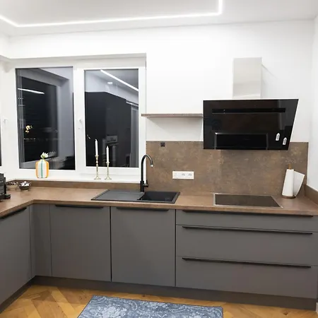 Apartment Neubau Mit Kamin Und Terrasse In Premium Lage Parkplatz Inklusive *