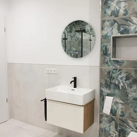 Neubau Mit Kamin Und Terrasse In Premium Lage Parkplatz Inklusive בילפלד