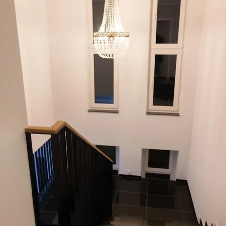 Neubau Mit Kamin Und Terrasse In Premium Lage Parkplatz Inklusive