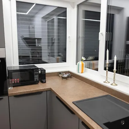 Neubau Mit Kamin Und Terrasse In Premium Lage Parkplatz Inklusive 公寓 *