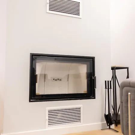 Neubau Mit Kamin Und Terrasse In Premium Lage Parkplatz Inklusive בילפלד