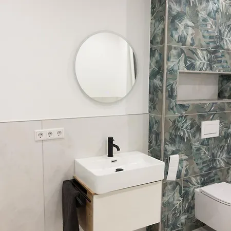 Neubau Mit Kamin Und Terrasse In Premium Lage Parkplatz Inklusive דירה