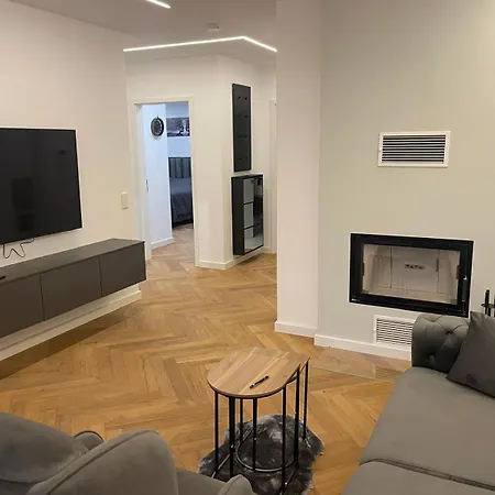 Apartment Neubau Mit Kamin Und Terrasse In Premium Lage Parkplatz Inklusive *