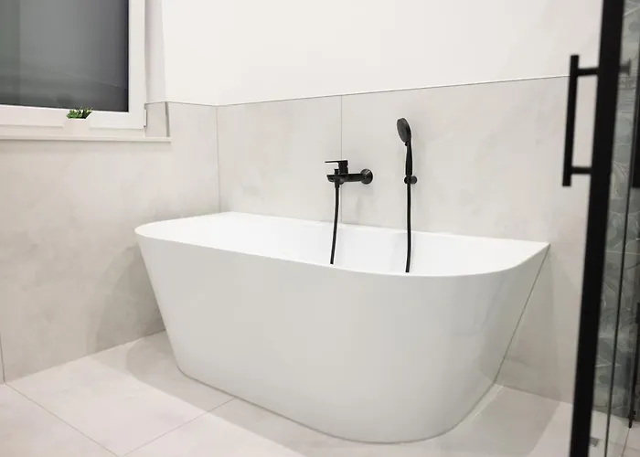 Neubau Mit Kamin Und Terrasse In Premium Lage Parkplatz Inklusive 比勒费尔德