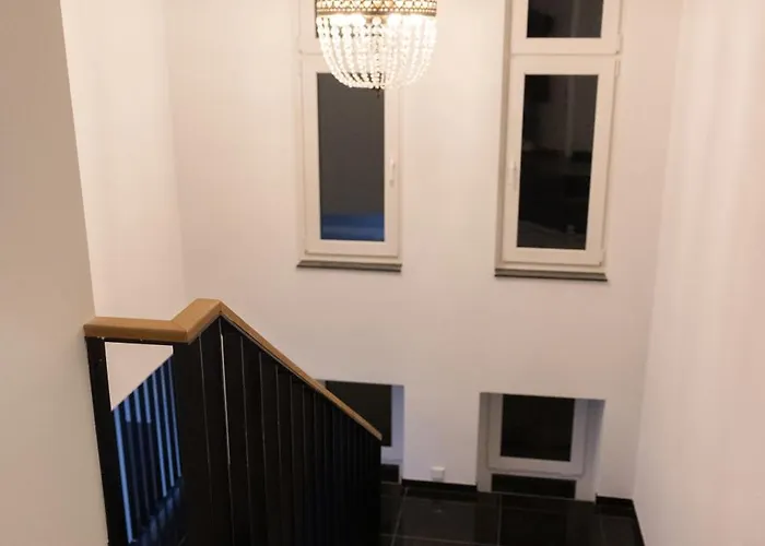 Neubau Mit Kamin Und Terrasse In Premium Lage Parkplatz Inklusive